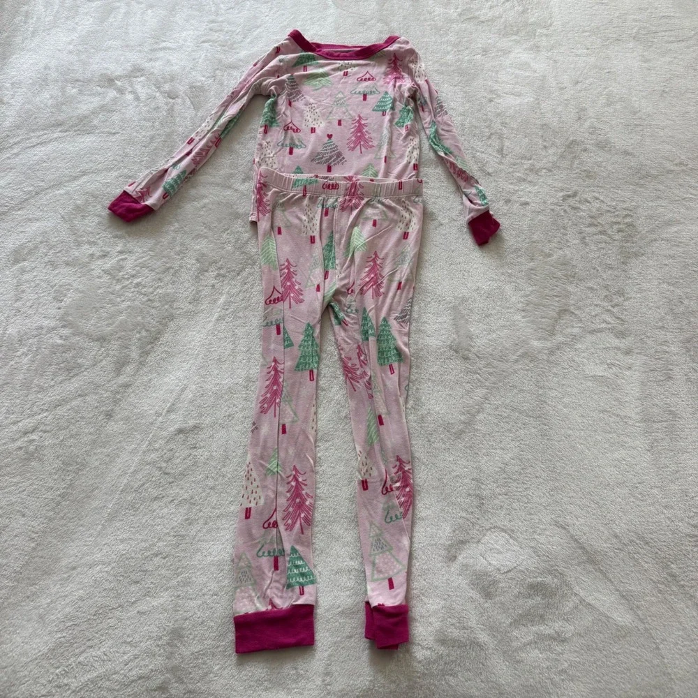 Kids Holiday Pajamas Set Christmas Santa Penguin‎ Trees Size 5T
